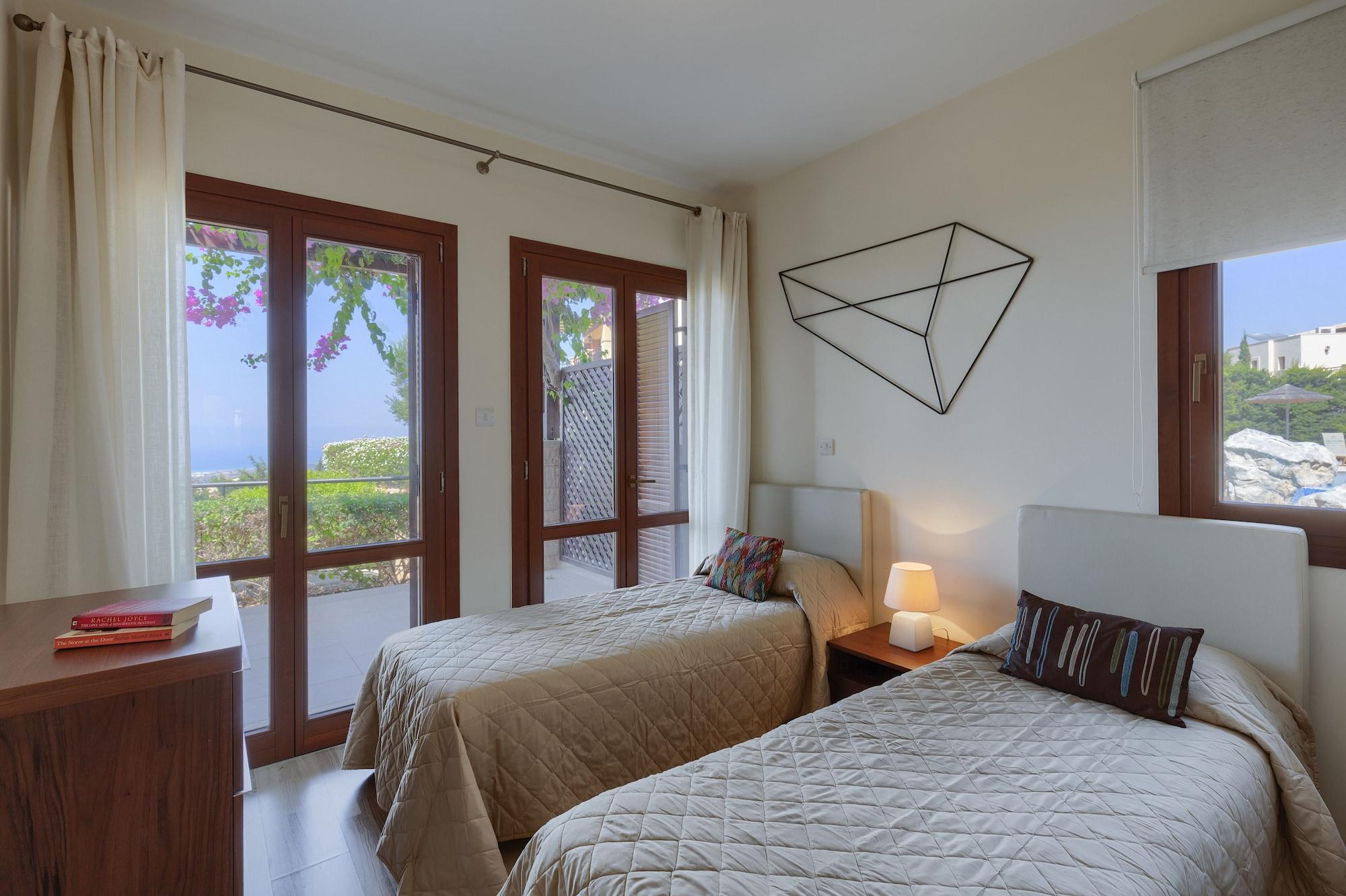 Aphrodite Hills Holiday Residences エクステリア 写真