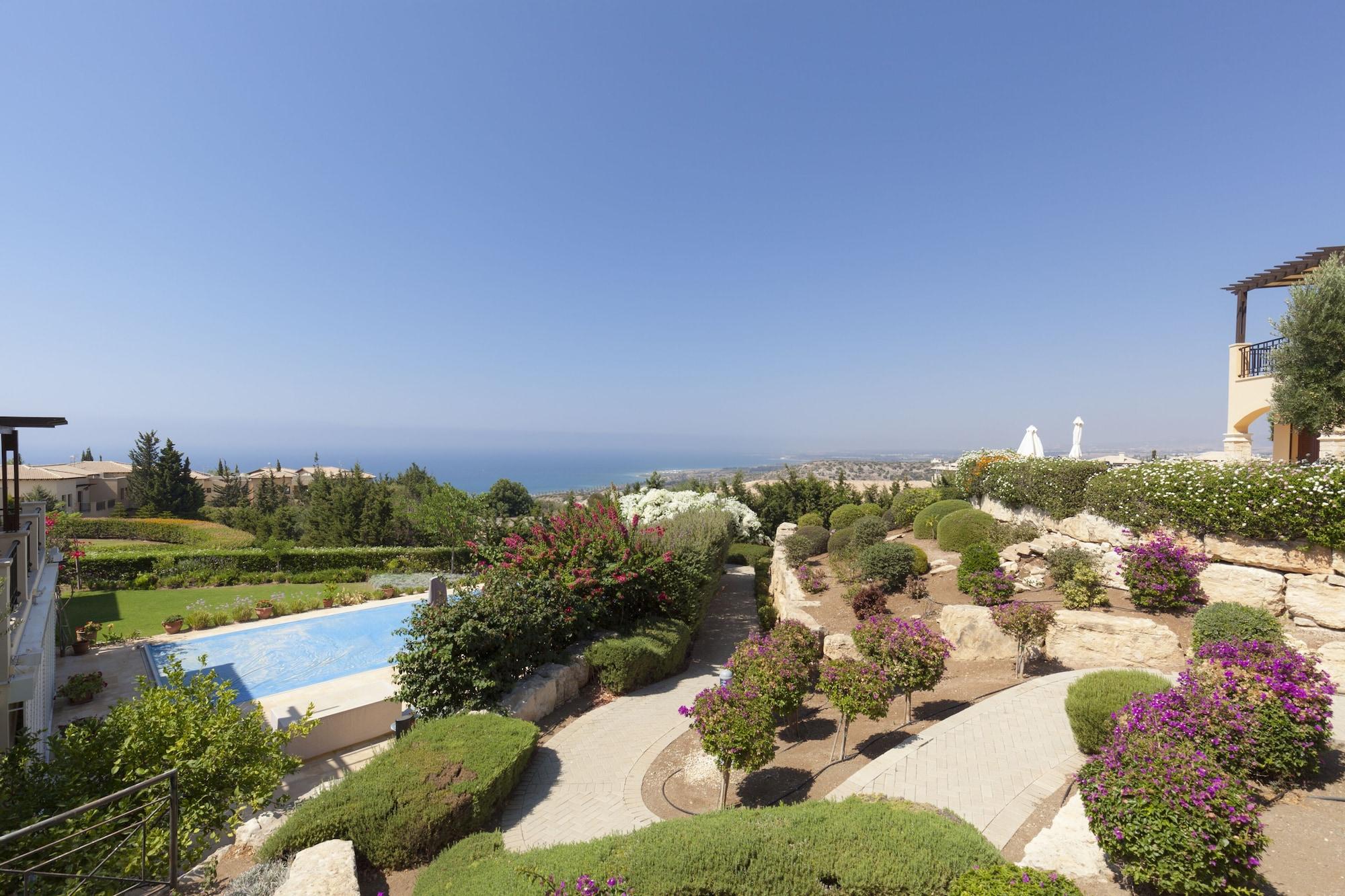 Aphrodite Hills Holiday Residences エクステリア 写真