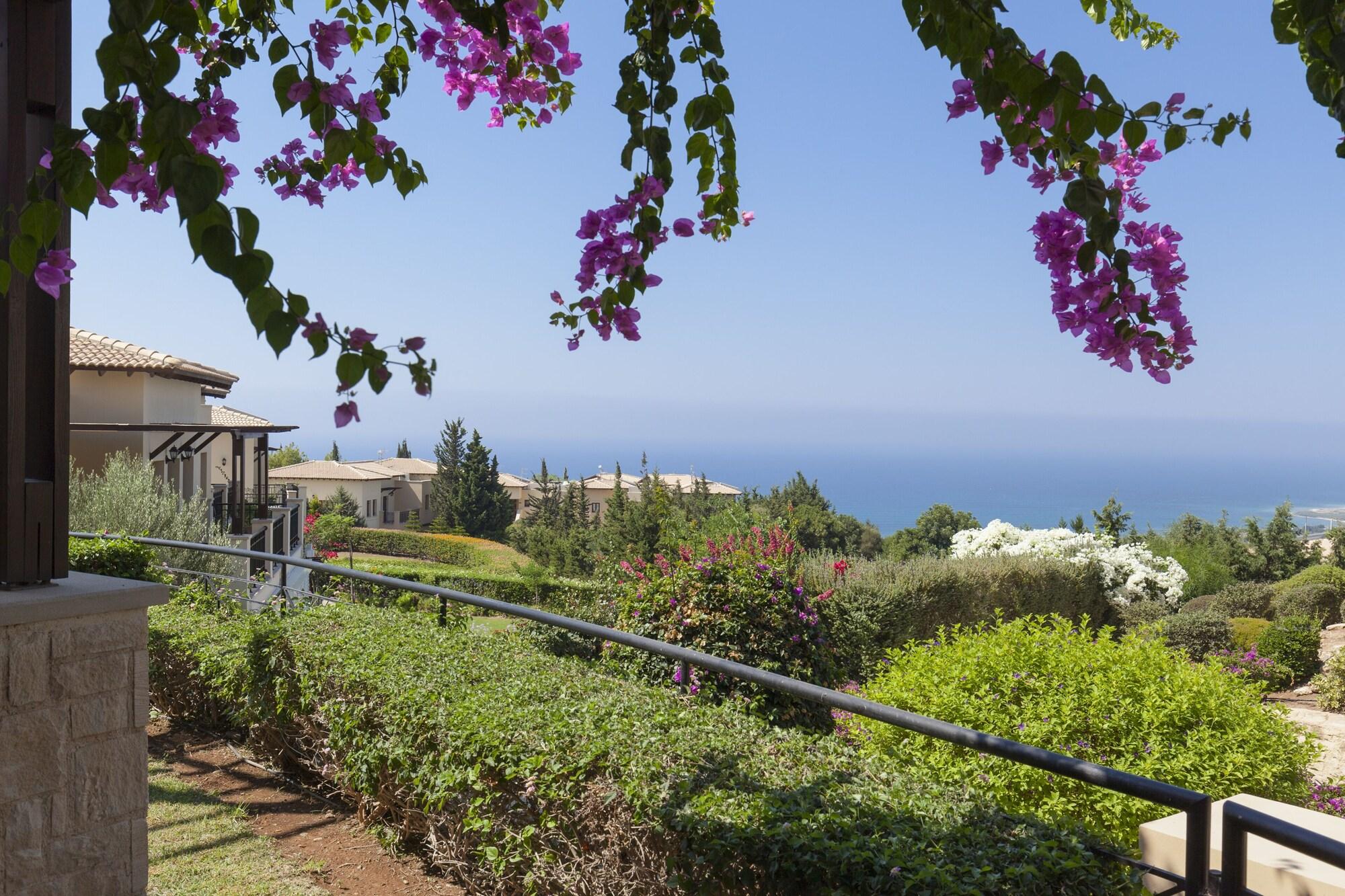 Aphrodite Hills Holiday Residences エクステリア 写真