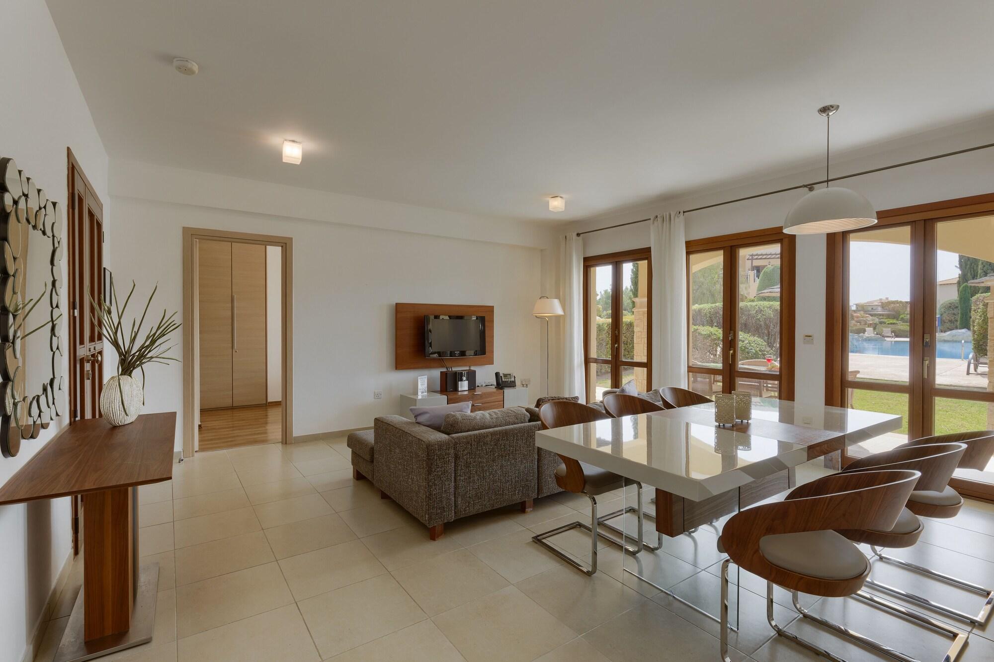 Aphrodite Hills Holiday Residences エクステリア 写真